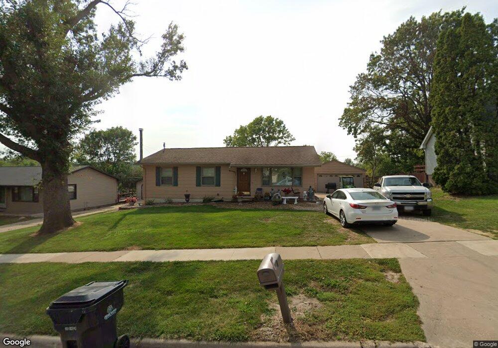 1648 23rd St NW, Cedar Rapids, IA 52405 - photo 1