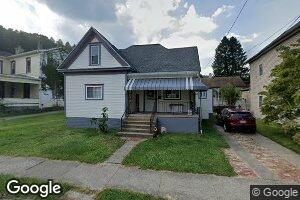 206 Clarksburg St, Mannington, WV 26582