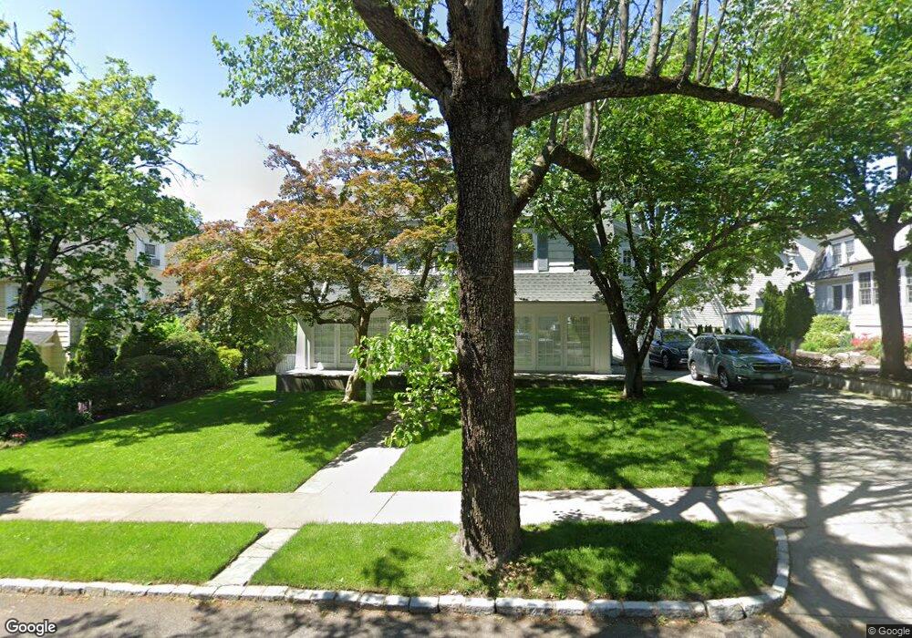 129 Arleigh Rd, Little Neck, NY 11363 - photo 1