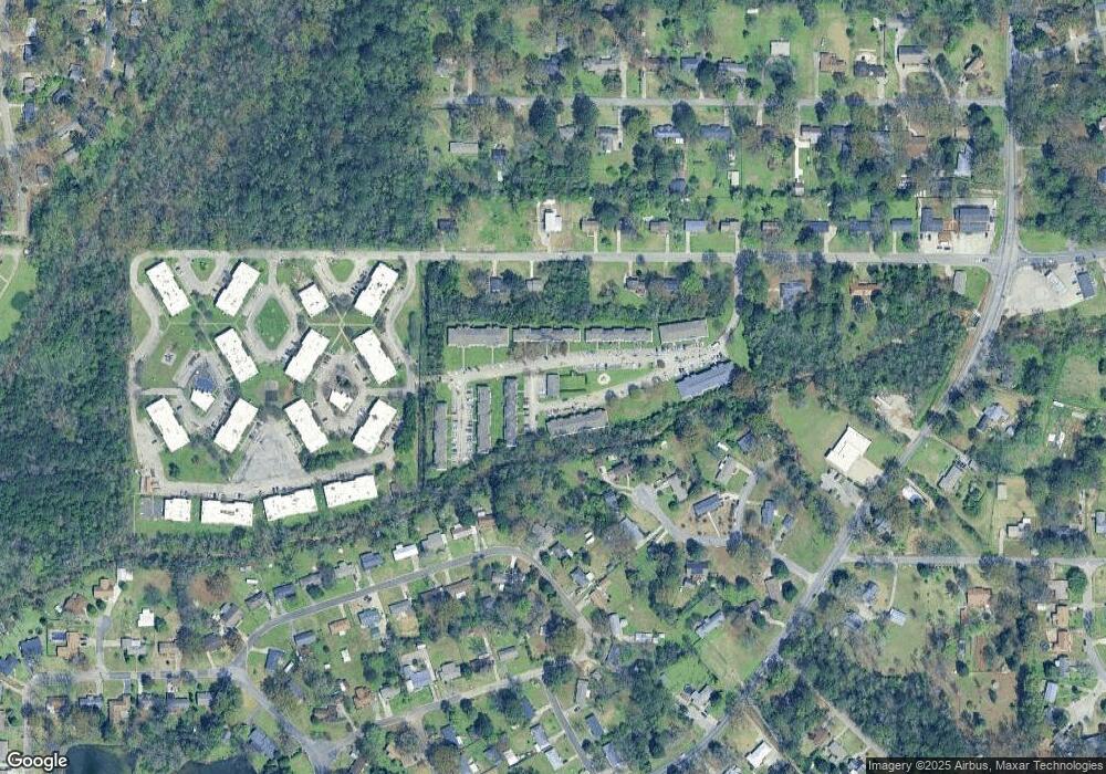 137 Town And Country Cir, Birmingham, AL 35215 - photo 1