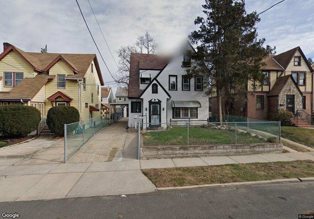 10015 203rd St, Hollis, NY 11423 - photo 1