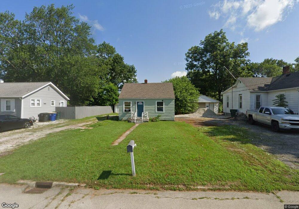 304 W Cromer Ave, Muncie, IN 47303 - photo 1