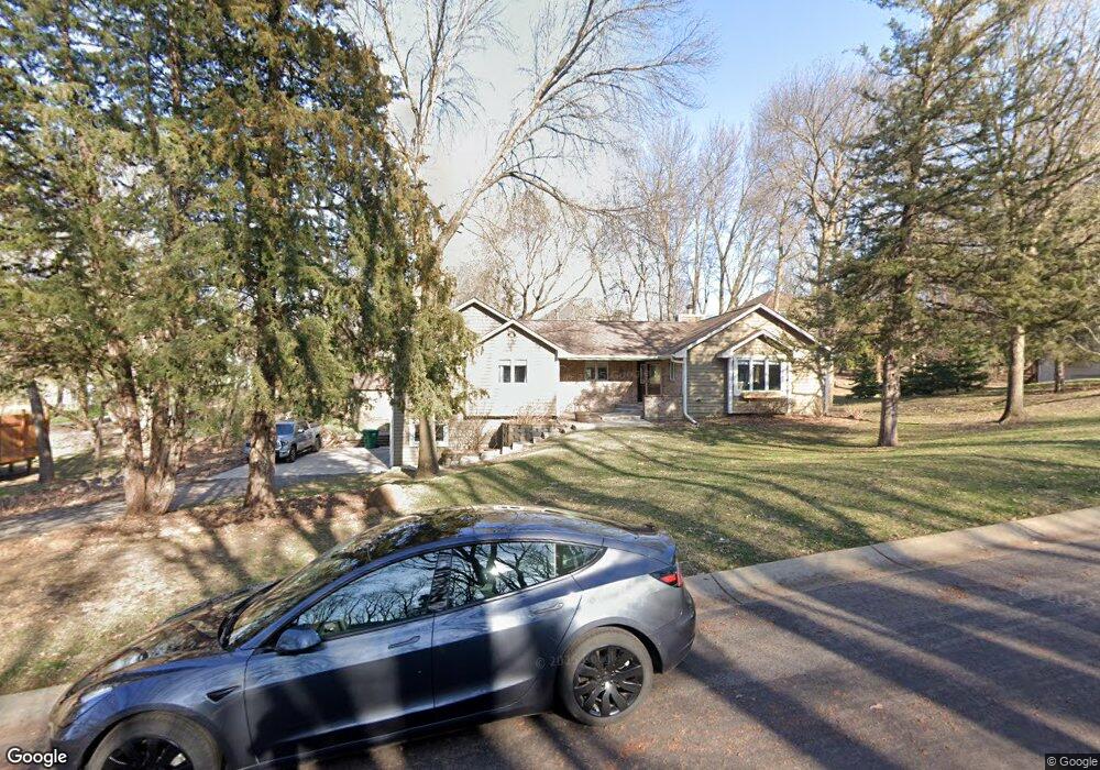 5615 Harding Ln, Excelsior, MN 55331 - photo 1