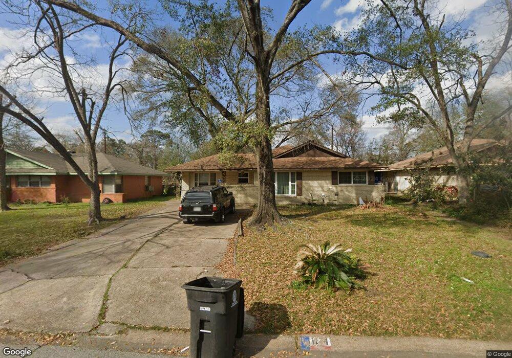1134 W 31st St, Houston, TX 77018 - photo 1