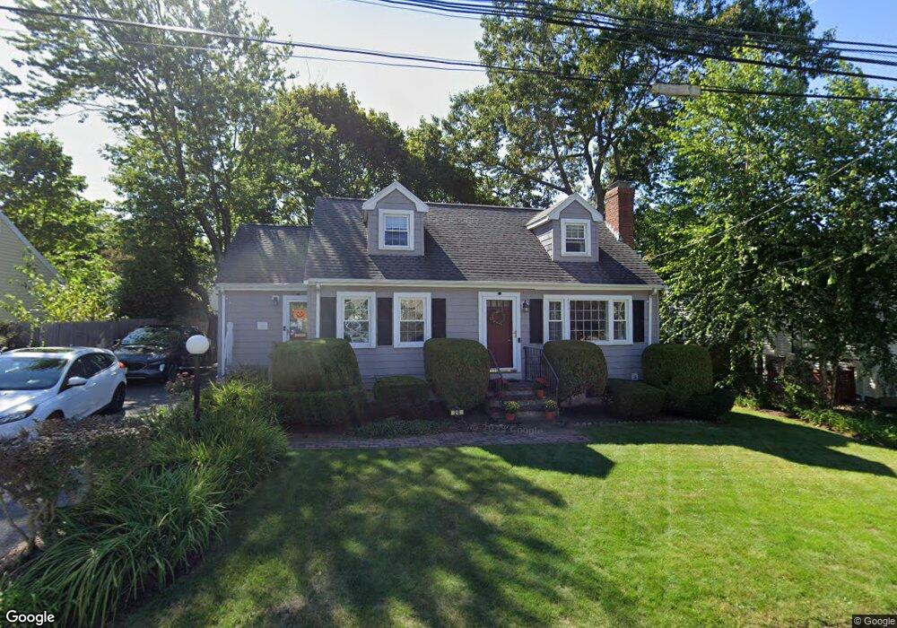 28 Wilbur Ave, Arlington, MA 02476 - photo 1