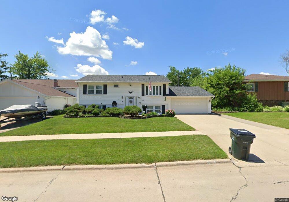 20 27th St NW, Cedar Rapids, IA 52405 - photo 1