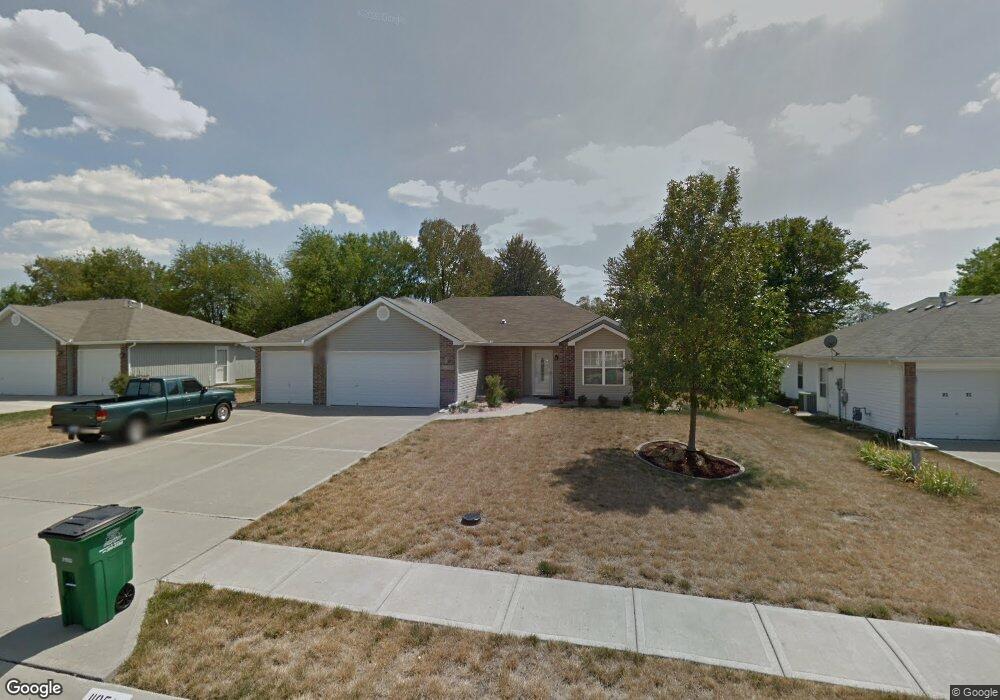 1105 Bristol Dr, Raymore, MO 64083 - photo 1