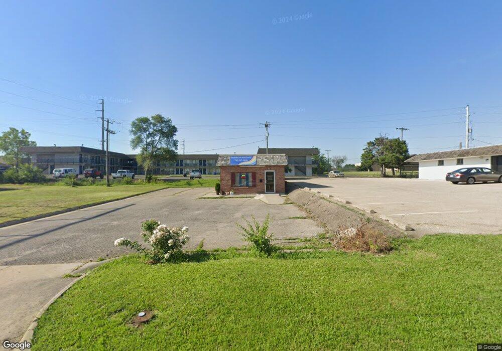 5219 SW 7th St, Topeka, KS 66606 - photo 1