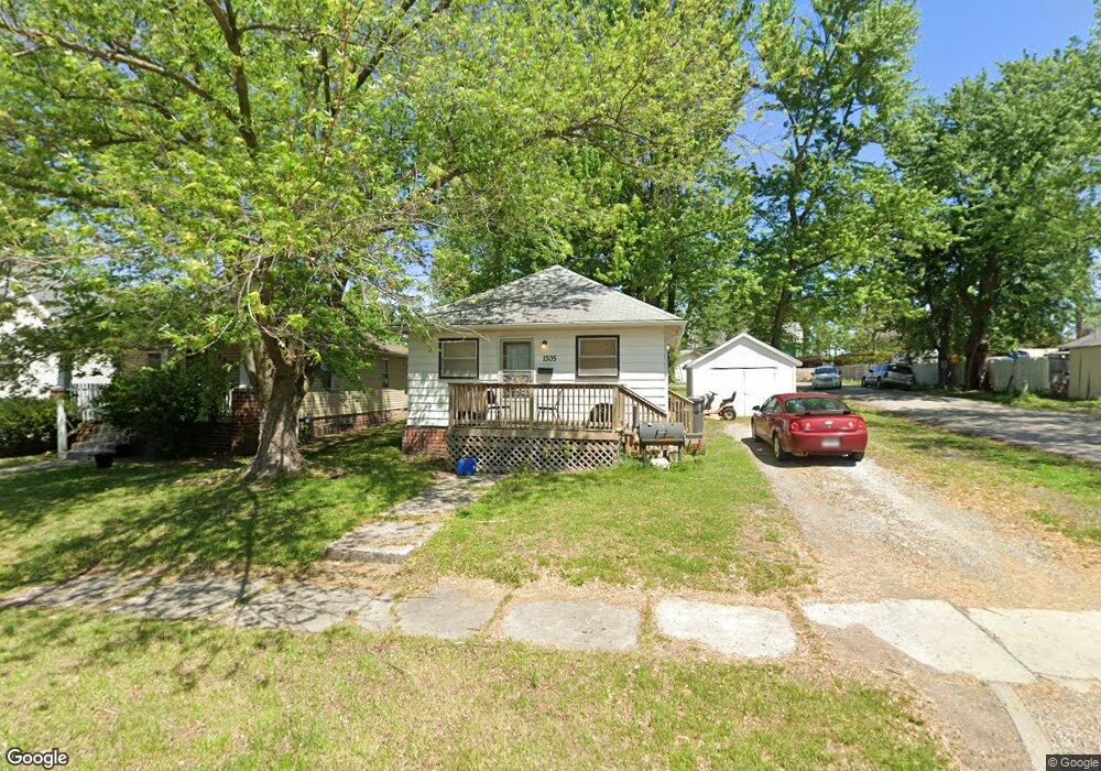 1305 Watson Ave, Moberly, MO 65270 - photo 1