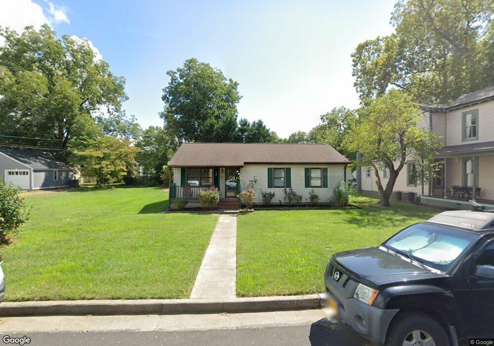 422 4th St, West Point, VA 23181 - photo 1