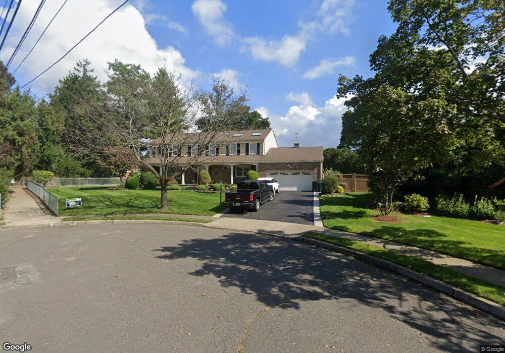 642 Victoria Terrace, Paramus, NJ 07652 - photo 1
