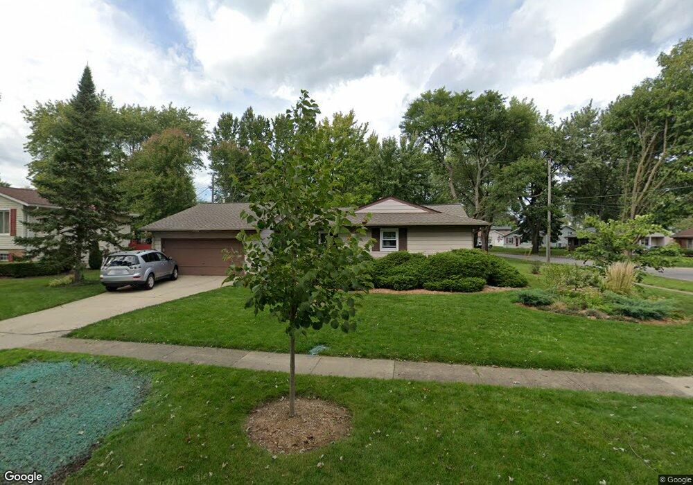 2404 Martin Ln, Rolling Meadows, IL 60008 - photo 1