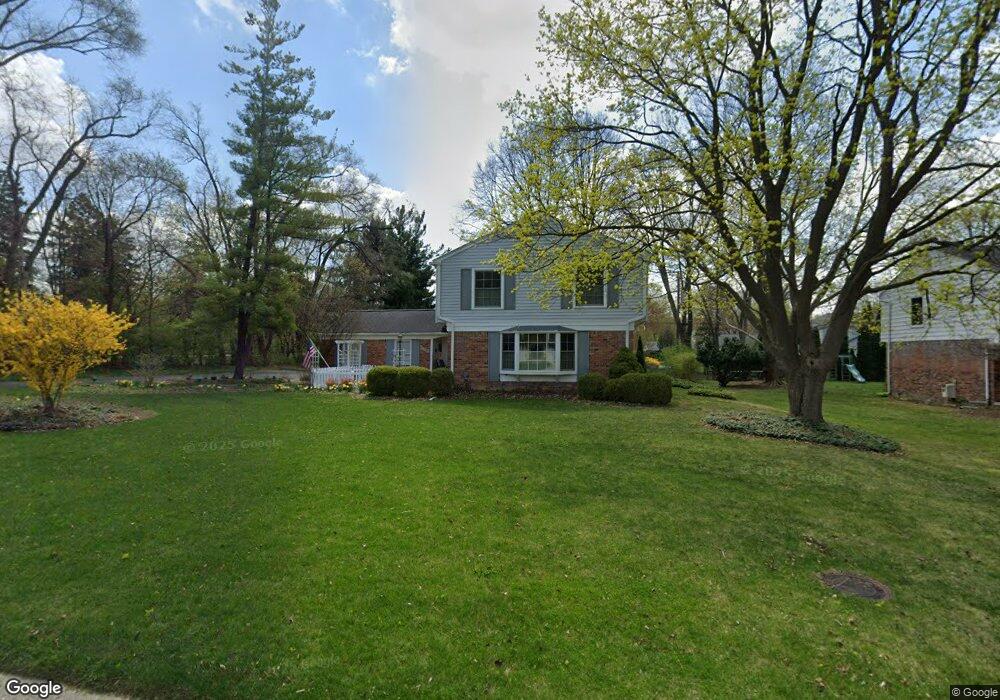 962 S Shady Hollow Cir, Bloomfield Hills, MI 48304 - photo 1