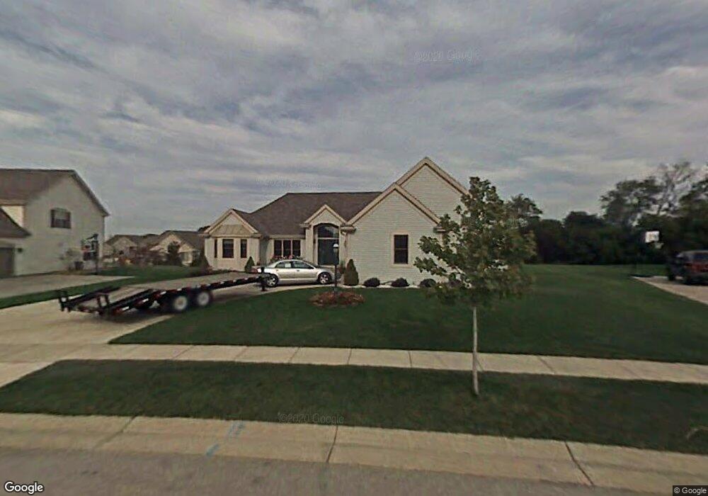 254 Ridgeway Path, Oconomowoc, WI 53066 - photo 1