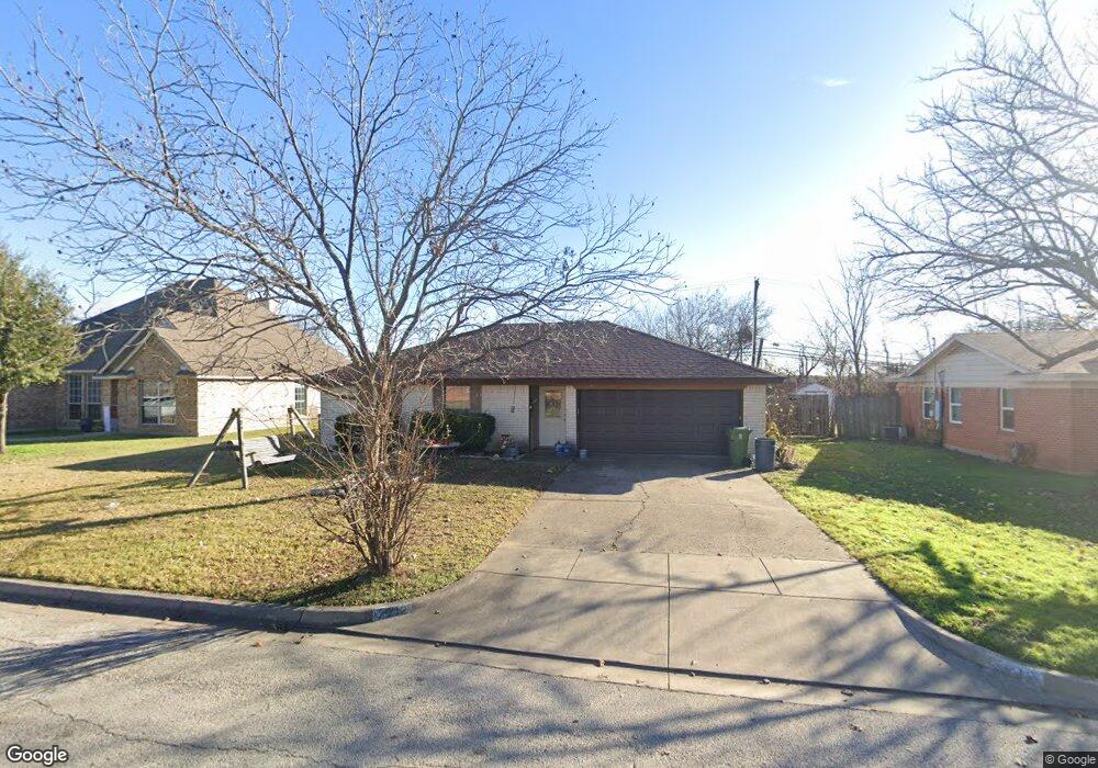 7712 Clenis Ln, North Richland Hills, TX 76180 - photo 1