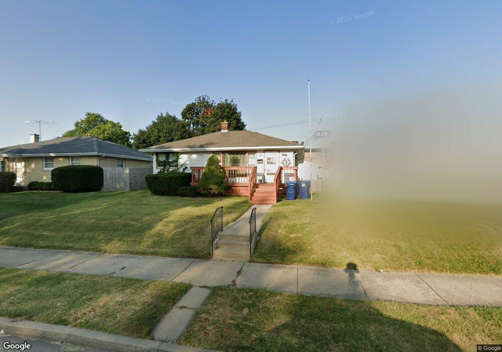 636 N Berwick Blvd, Waukegan, IL 60085 - photo 1