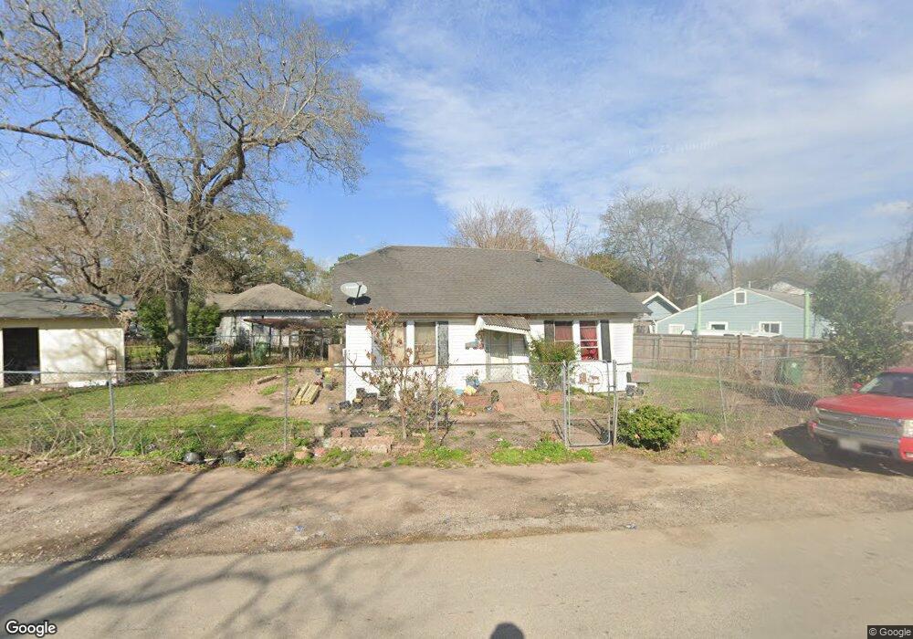 519 Plymouth St, Houston, TX 77022 - photo 1