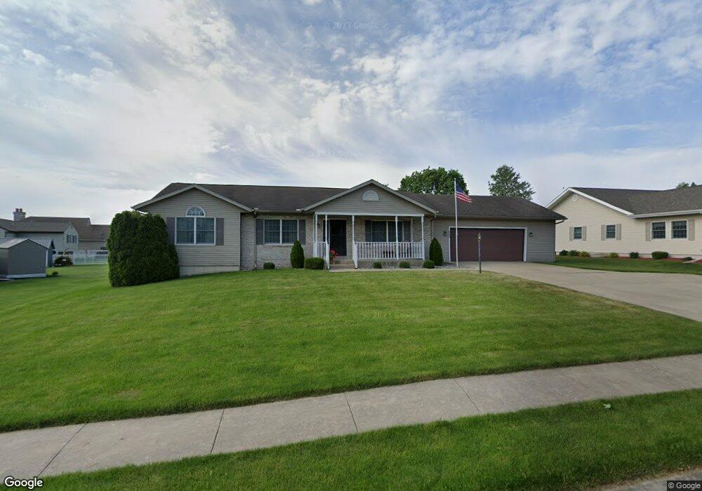 553 Maple Ln, Nappanee, IN 46550 - photo 1