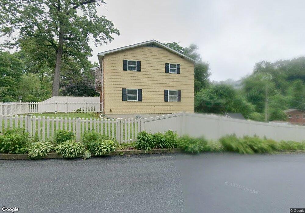 7347 Lehigh Cir, Slatington, PA 18080 - photo 1