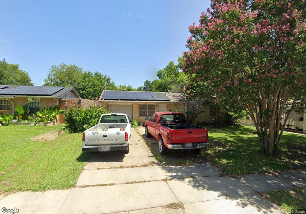 1321 Greenbrier Dr, Mesquite, TX 75149 - photo 1