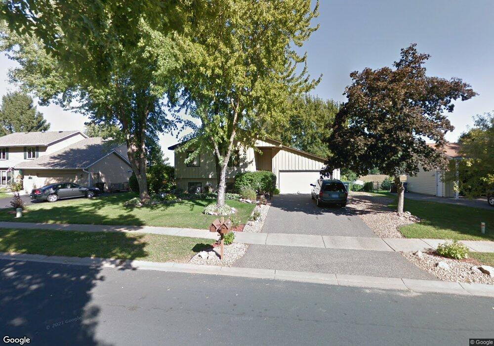 10532 Lancaster Ln N, Maple Grove, MN 55369 - photo 1