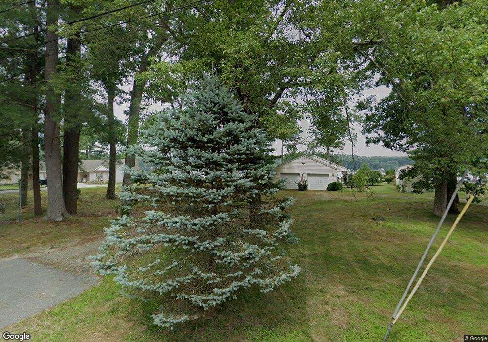 37 Salmon Dr unit 43, Moosup, CT 06354 - photo 1