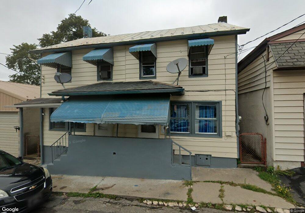 523 E Cranberry Ave, Hazleton, PA 18201 - photo 1