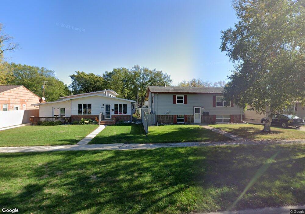 814 S 9th St, Grand Forks, ND 58201 - photo 1