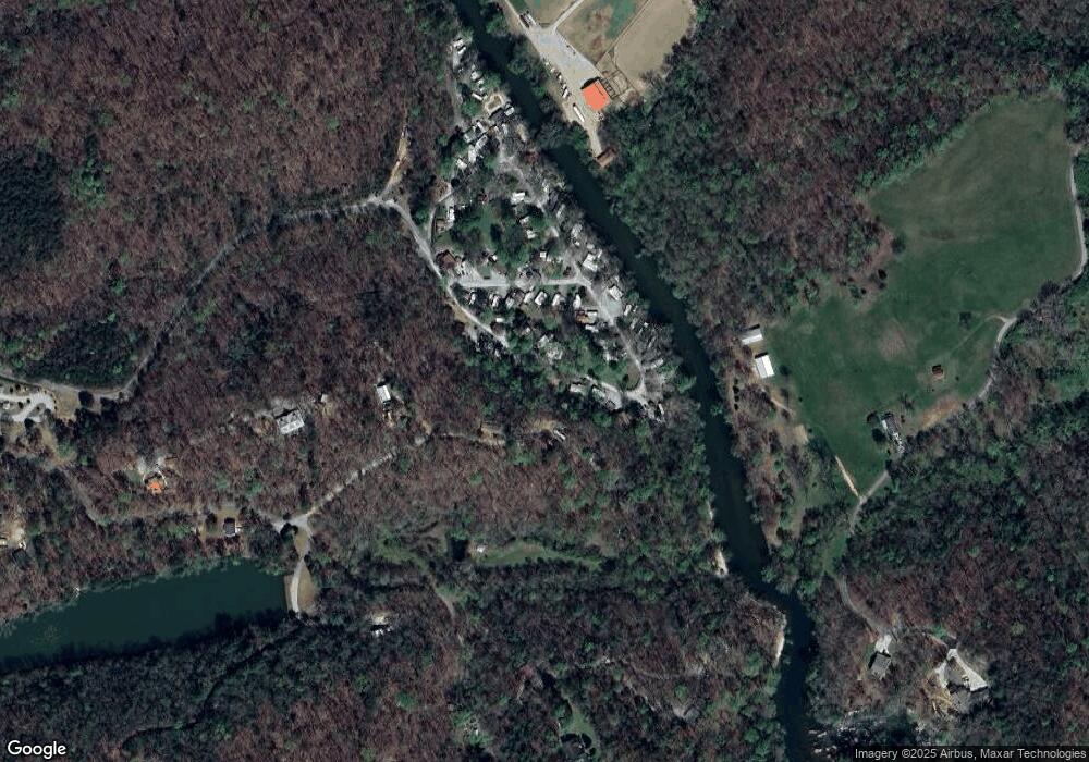 713 Riverside Dr, Cleveland, GA 30528 - photo 1