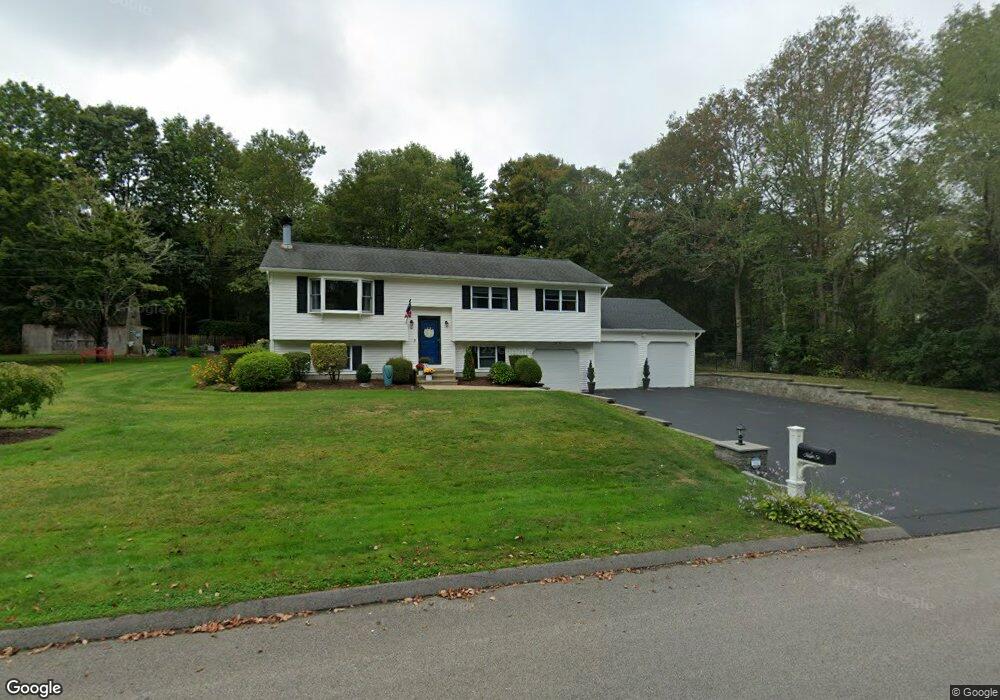 2 Knight St, Stonington, CT 06378 - photo 1