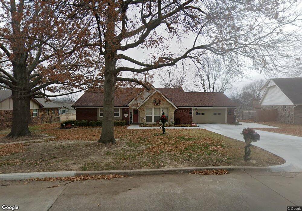 715 W Utica St, Broken Arrow, OK 74011 - photo 1