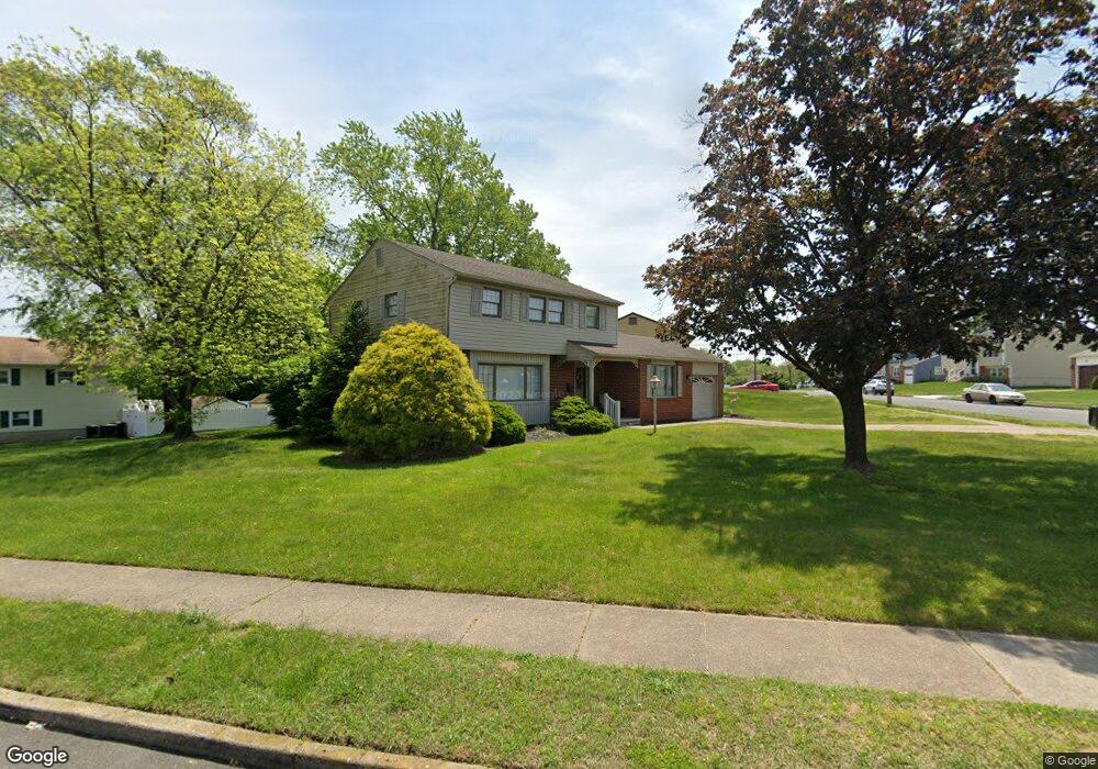 92 Greenwood Dr, Blackwood, NJ 08012 - photo 1