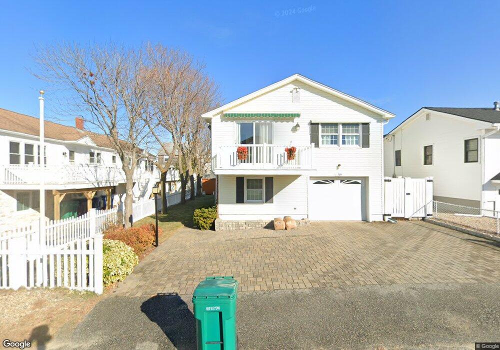 59 Woodstock St, Seabrook, NH 03874 - photo 1