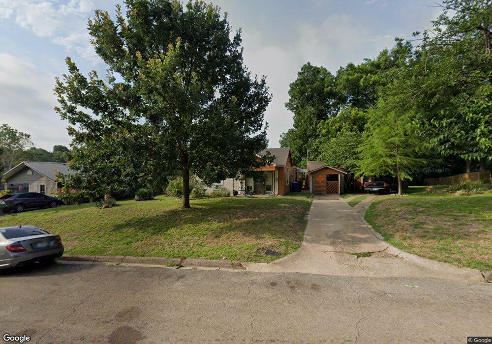 1512 W Johnson St, Denison, TX 75020 - photo 1