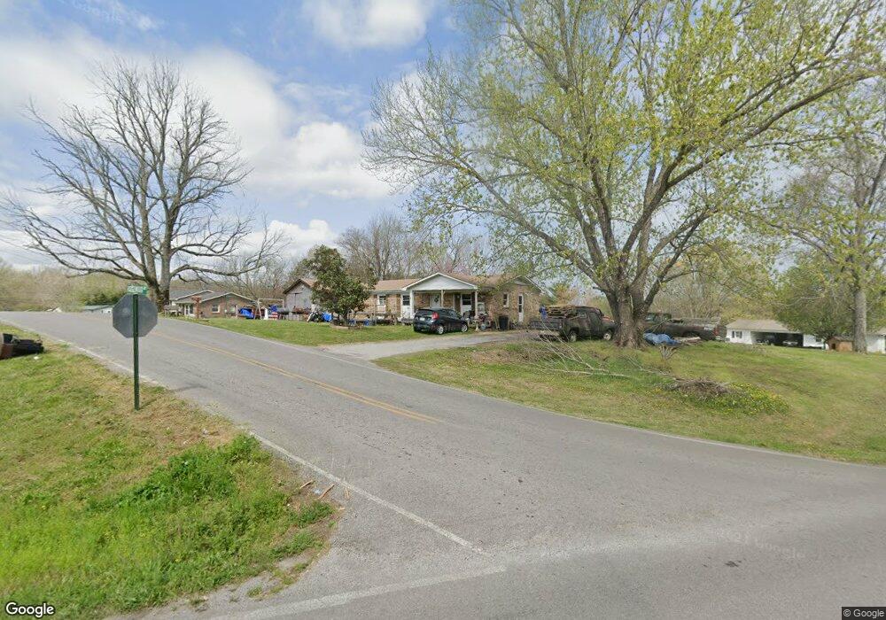 102 Ridgewood Dr, Shelbyville, TN 37160 - photo 1