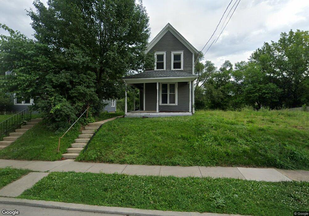1507 Bridge Ave, Davenport, IA 52803 - photo 1