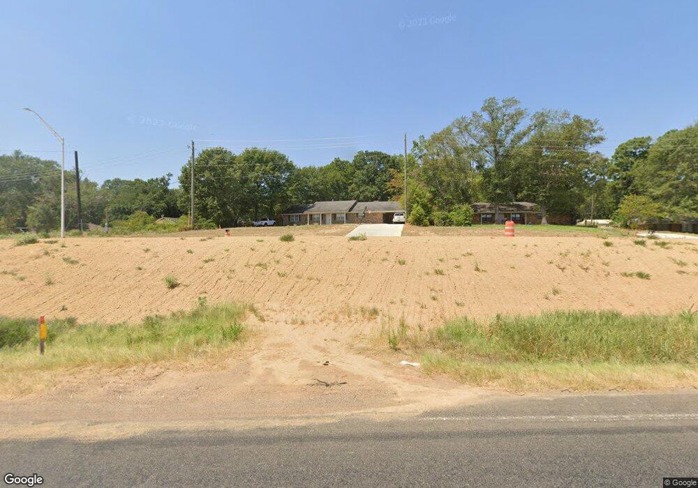 921 SW Stallings Dr, Nacogdoches, TX 75964 - photo 1