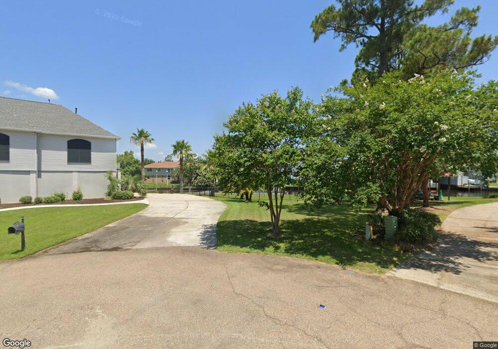 1077 Peninsula Dr, Slidell, LA 70460 - photo 1