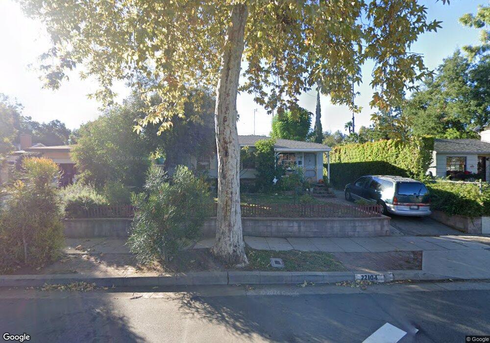 22104 Dumetz Rd, Woodland Hills, CA 91364 - photo 1