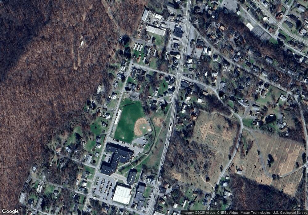 112 Mable St, Berkeley Springs, WV 25411 - photo 1