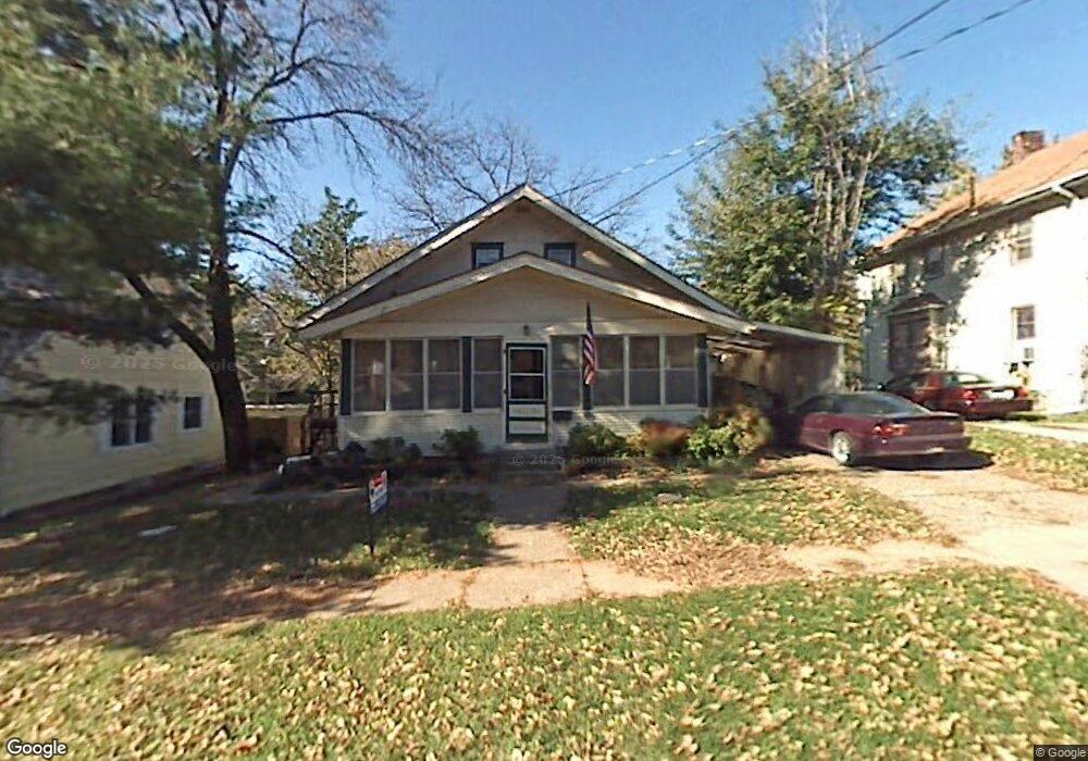 717 W 3rd St S, Newton, IA 50208 - photo 1