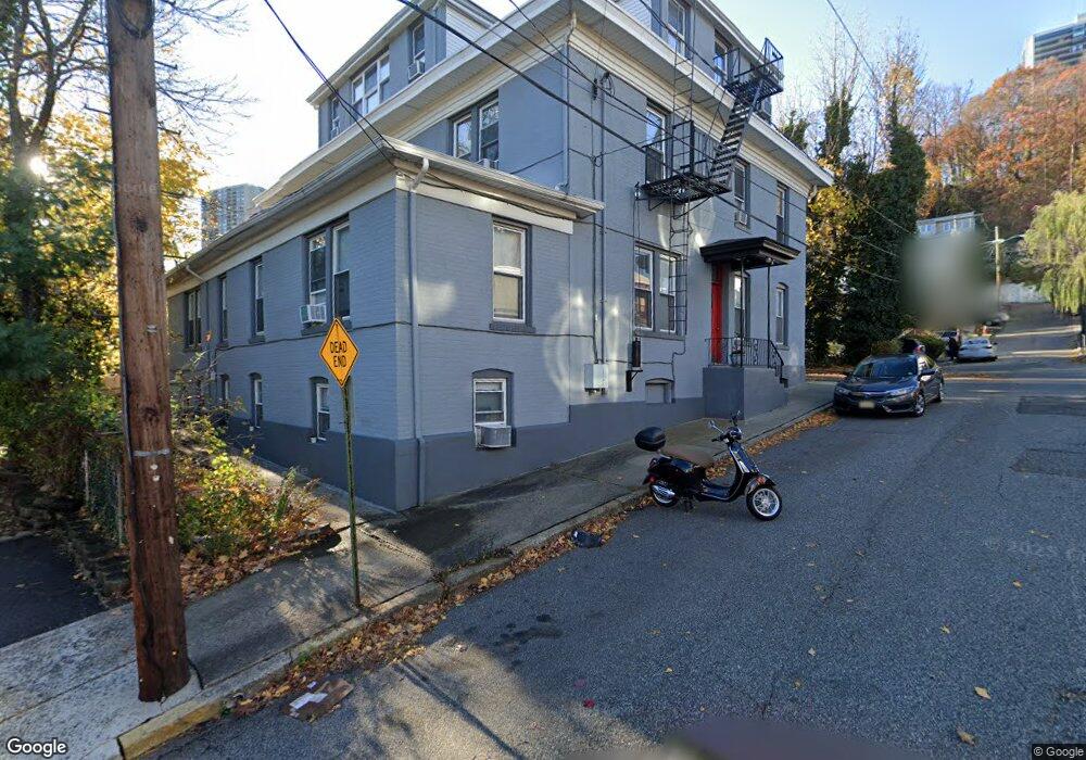 10 Arlington Terrace unit 1, Edgewater, NJ 07020 - photo 1