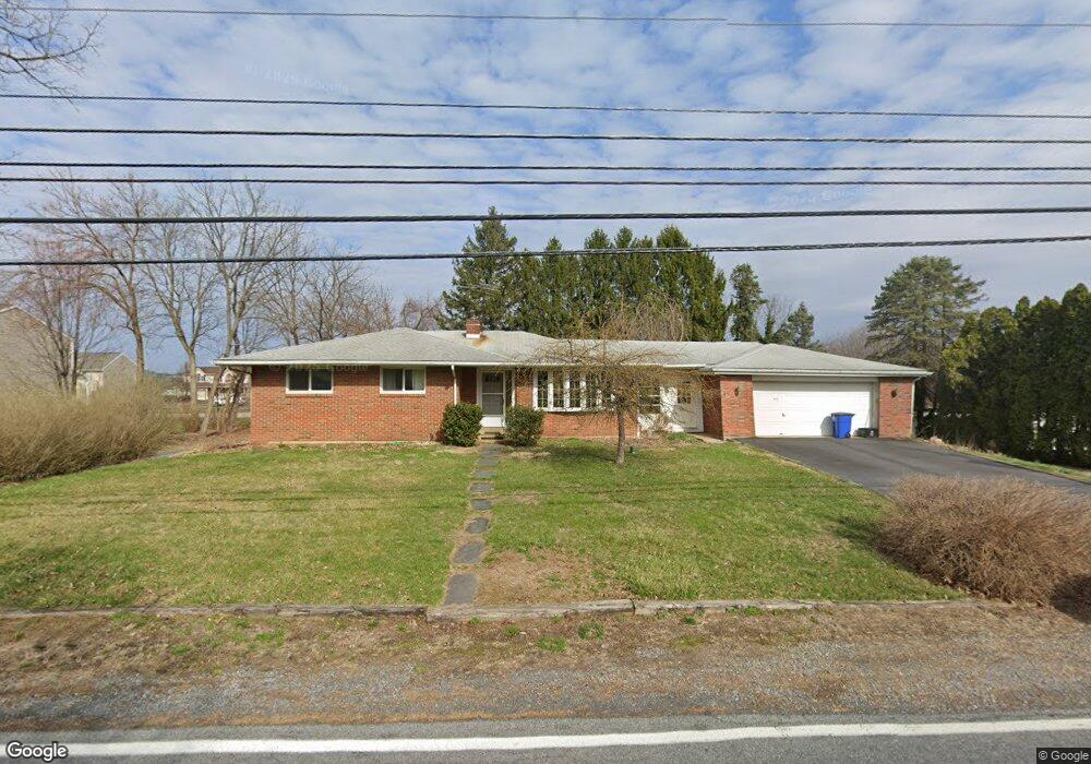 496 Snyder Rd, Reading, PA 19605 - photo 1