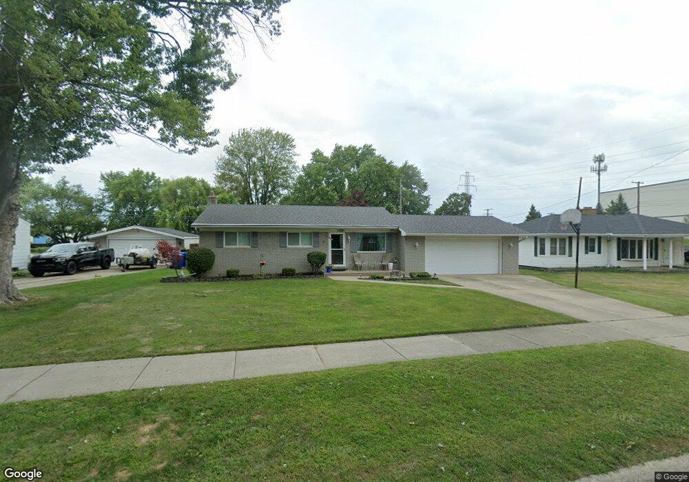 13881 Mckinley Ave, Warren, MI 48089 - photo 1