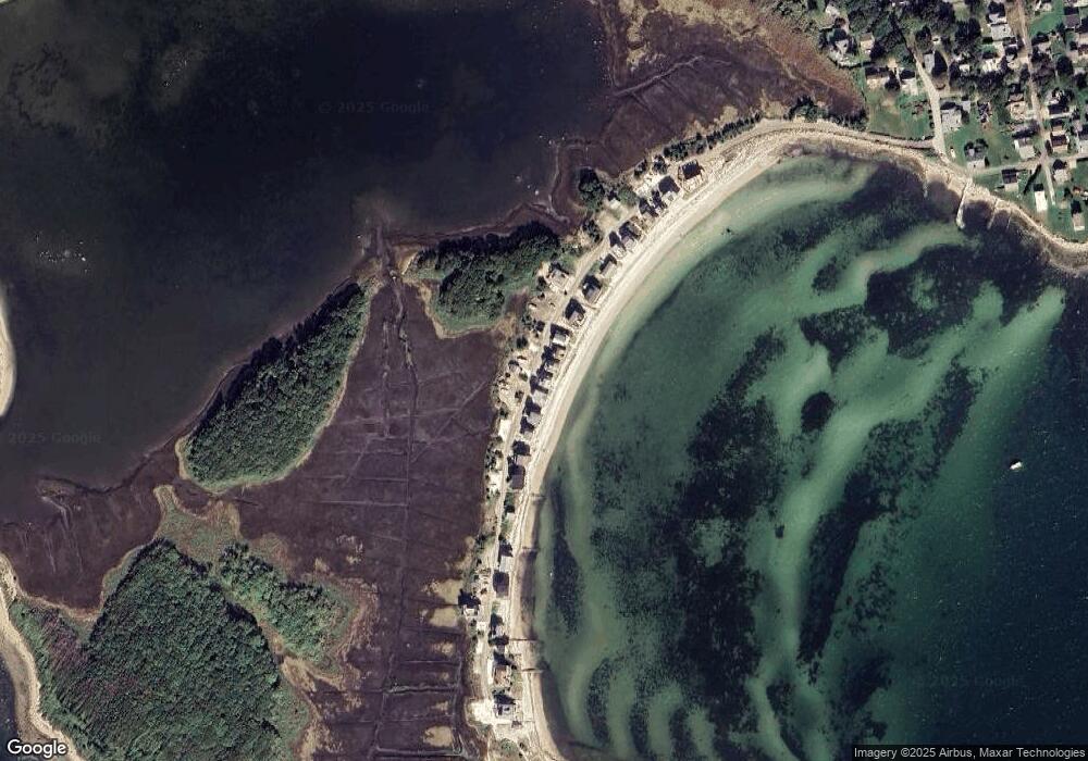 25 Cove St, Mattapoisett, MA 02739 - photo 1