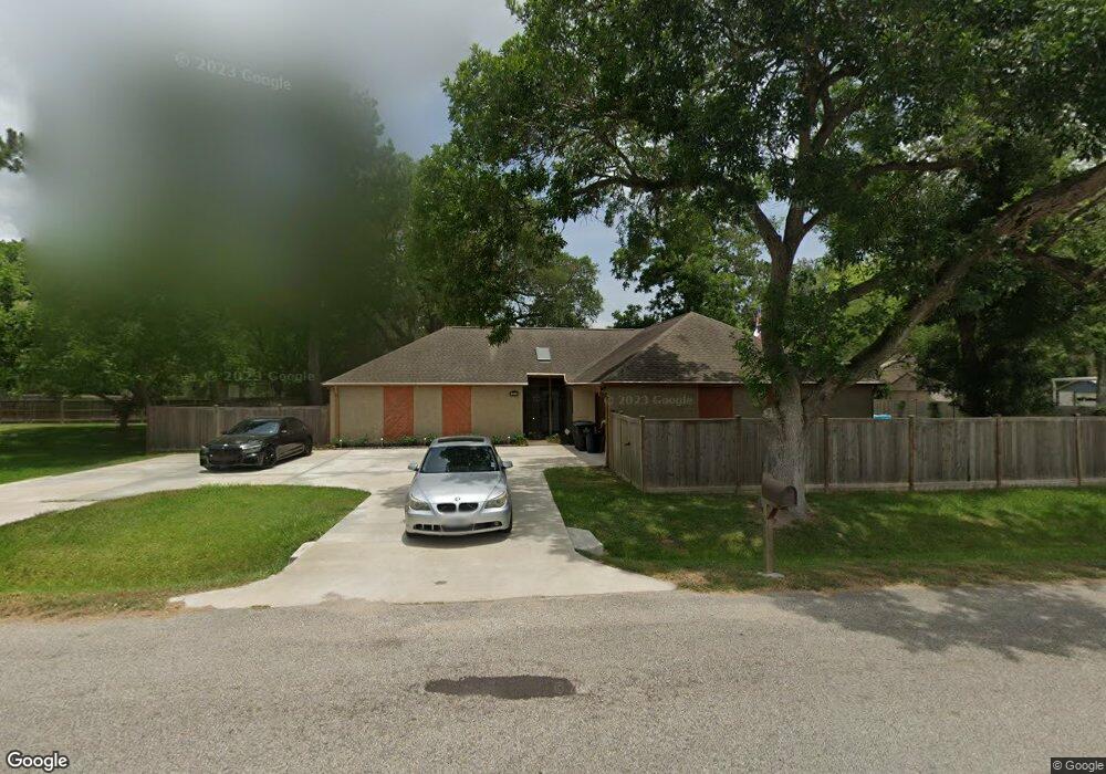 211 S Durant St, Alvin, TX 77511 - photo 1