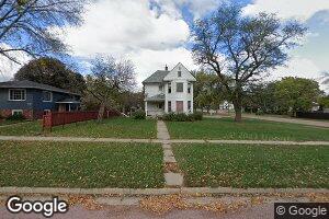 704 NW 1st St, Madison, SD 57042