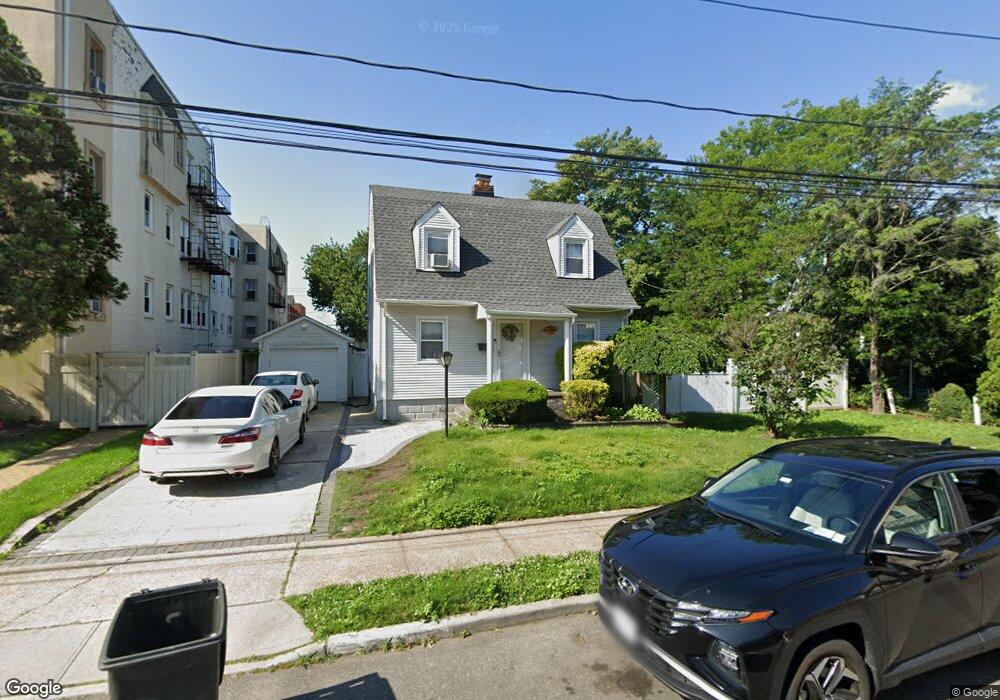 706 School St, Baldwin, NY 11510 - photo 1