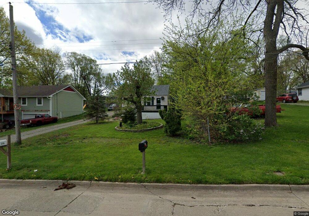 214 Philip St, Des Moines, IA 50315 - photo 1