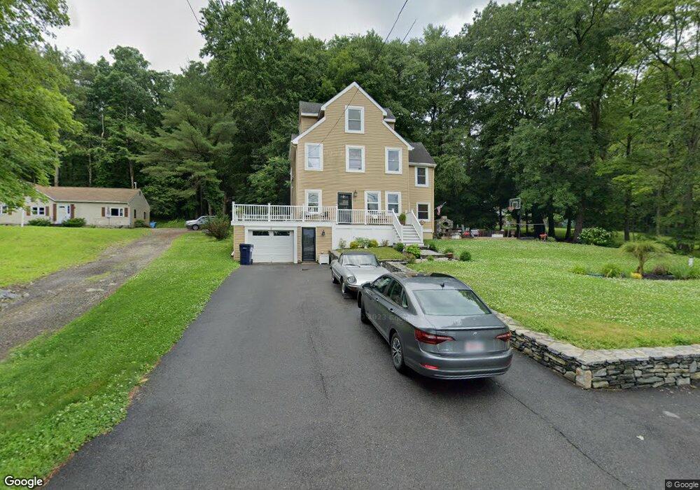 8 W Sutton Rd, Sutton, MA 01590 - photo 1